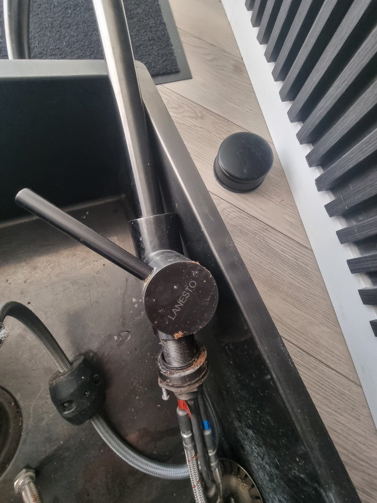 Dekker Lanesto Forte kraan & Urban Spoelbak Gun Me, Verzenden