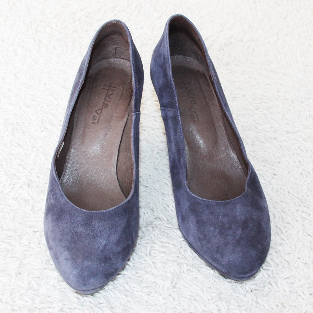 Mooie Blauw Suede Via Vai Pumps (Maat 40) s12 € 35,-, Via Vai, Pumps, Blauw, Ophalen of Verzenden