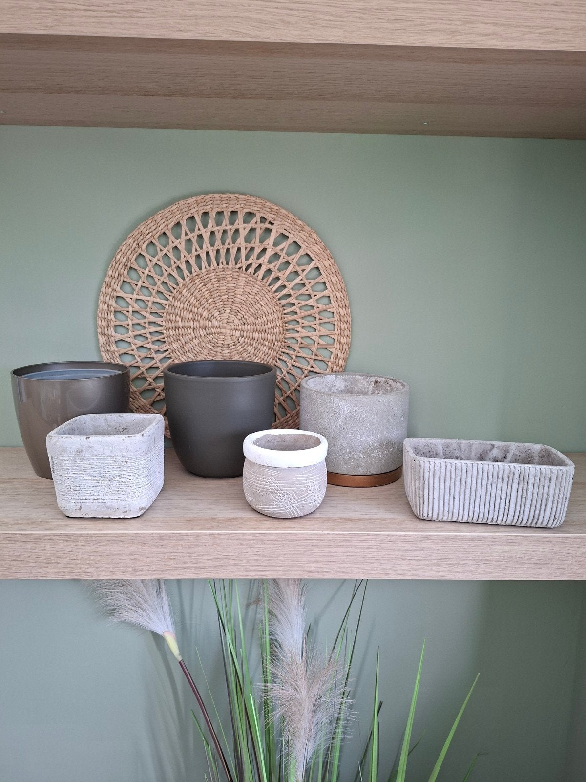 Diverse Bloempotten en Plantenpotten, Tuin en Terras, Ophalen, Kunststof, Rond, Zo goed als nieuw