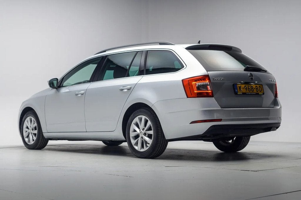 Skoda Octavia 1.0 TSI Greentech Business Edition [ Navi Half, Auto's, Skoda, 21 km/l, Gebruikt, 116 pk, Handgeschakeld