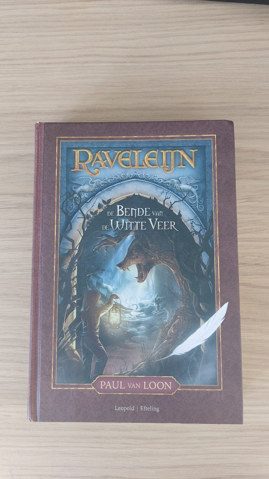Raveleijn: De Bende van de Witte Veer - Paul van Loon, Boeken, Fantasy, Zo goed als nieuw, Ophalen of Verzenden