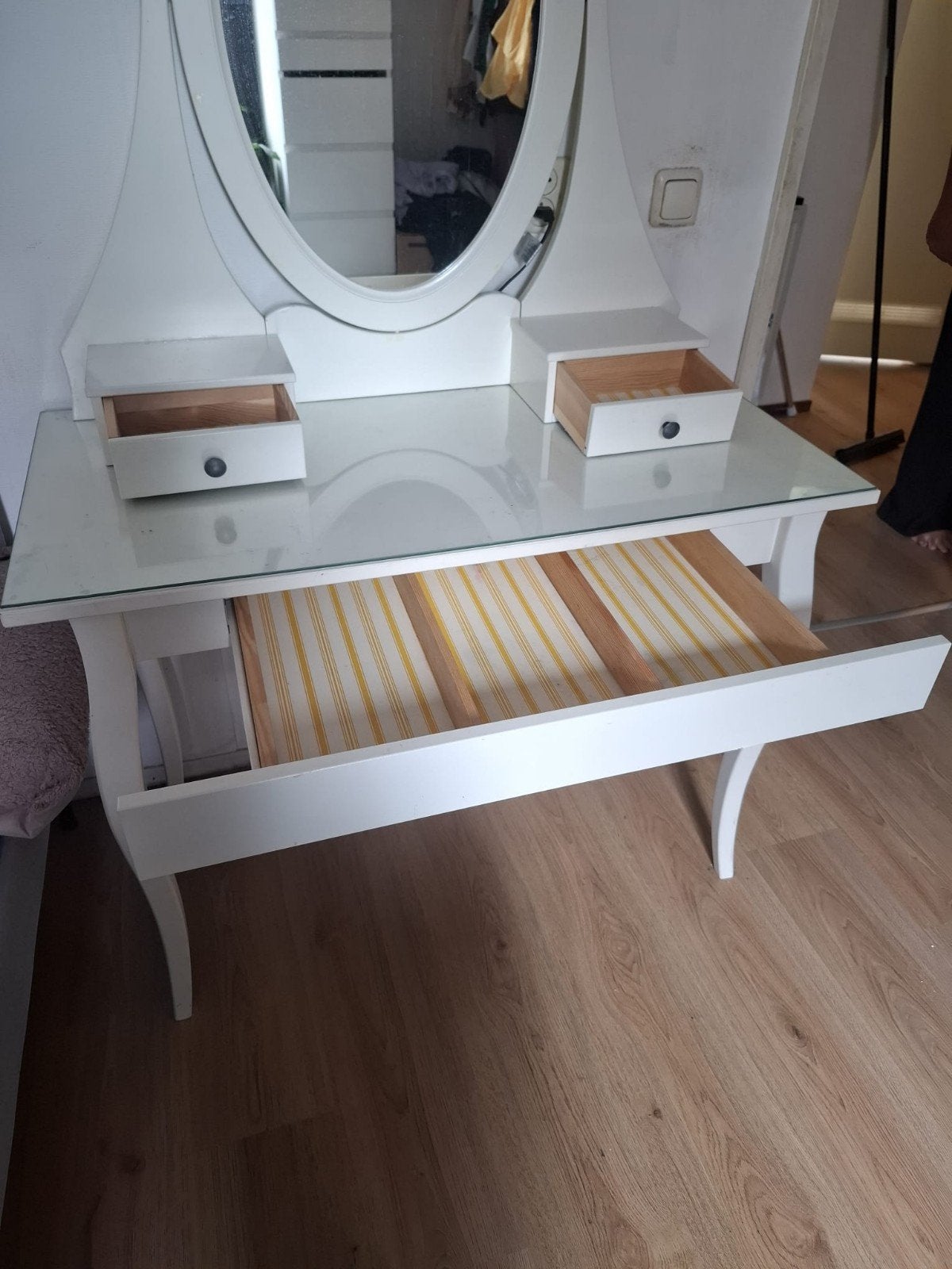 IKEA HEMNES Kaptafel / Toilettafel met spiegel, wit, Huis en Inrichting, Modern, Scandinavisch, Zo goed als nieuw, Minder dan 100 cm