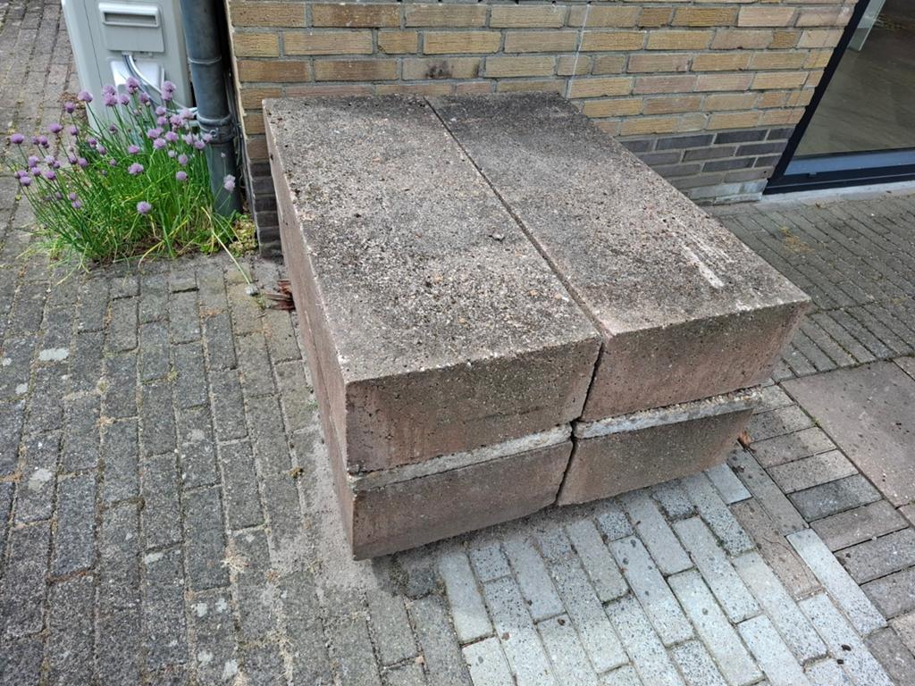 Betonnen traptreden incl. onder constructie, Ophalen, Overige materialen