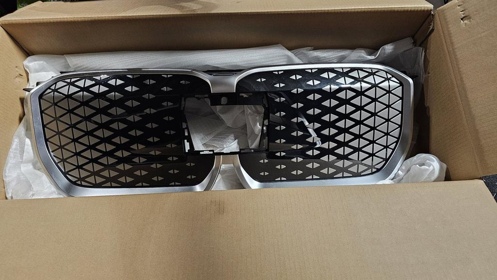 Grille spaaks chroom zilver BMW X1 U11 U12 5113185178-11, -, Nieuw, Ophalen of Verzenden, -