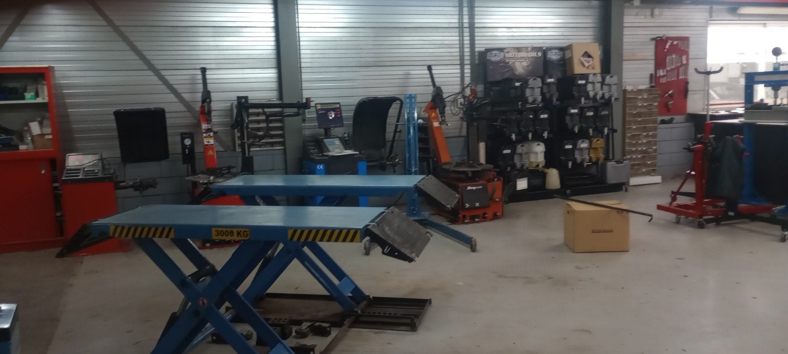 Garage inventaris Capelec  bandenbrug enz, Ophalen of Verzenden