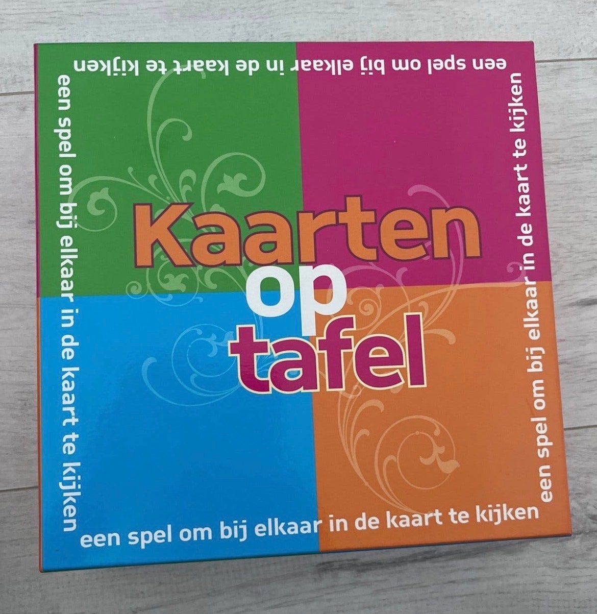 Kaarten op Tafel - Een spel om bij elkaar in de kaart te kij, Drie of vier spelers, Ophalen of Verzenden, Gebruikt