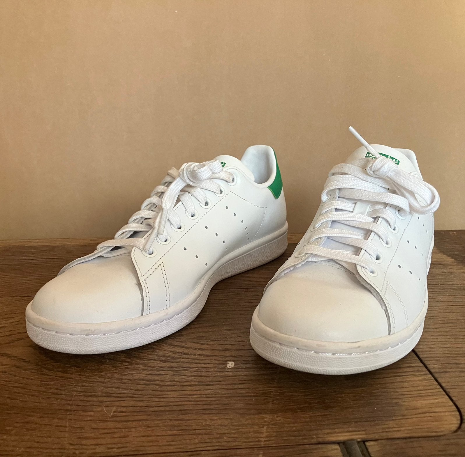 Adidas Stan Smith maat 7,5 us 40.6eu, Kleding | Dames, Schoenen, Ophalen of Verzenden, Zo goed als nieuw, Sneakers of Gympen
