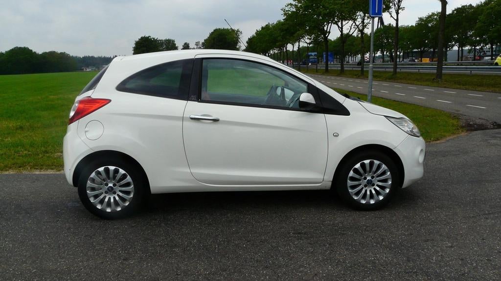 Ford Ka 1.2 Titanium X start/stop,Airco,Elec.pakket,Lmv's! N, Voorwielaandrijving, Euro 5, Stof, Gebruikt
