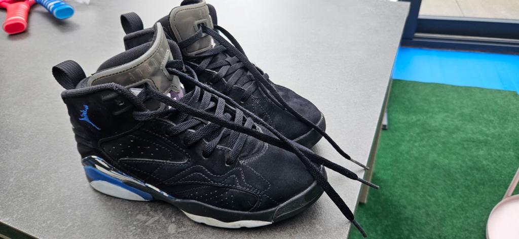 Nike Jordan Nog Nette Sneakers Maat: 33, Kinderen en Baby's, Kinderkleding | Schoenen en Sokken, Gebruikt, Verzenden, Sportschoenen