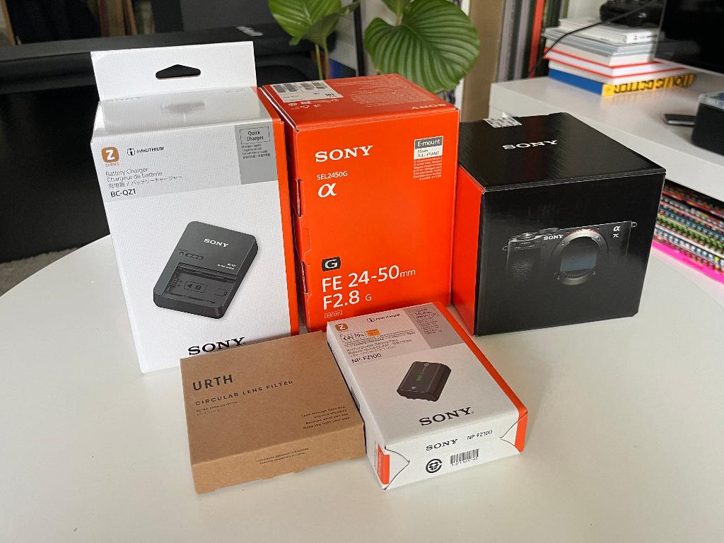 Sony A7C II + 24-50mm F/2.8 G + Accessoires, Ophalen, Compact, 33 Megapixel, Zo goed als nieuw