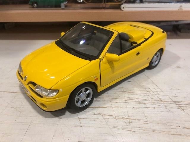 1:18 Renault Megane Cabrio Anson, Ophalen of Verzenden, Gebruikt, Auto, Anson