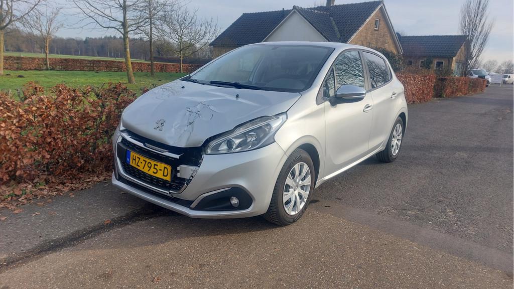 Peugeot 208 1.2 PureTech Urban Soul AIRCO/NAVI BJ 2016, Wijheseweg 65
8107PJ  BROEKLAND OV, NL, 1199 cc, Handgeschakeld, Pijffers Auto's Raalte