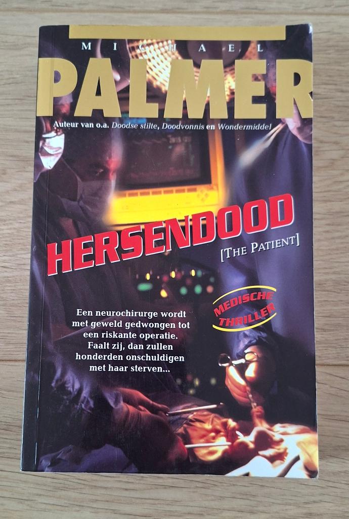 Michael Palmer - Hersendood, Ophalen of Verzenden, Gelezen