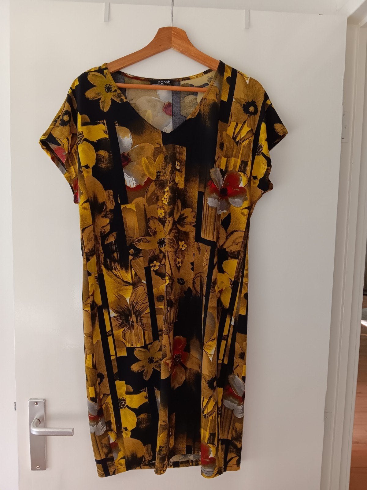 Norah Jurk met Bolero - Maat 38/40, Meerkleurig, Zo goed als nieuw, Knielengte, Norah