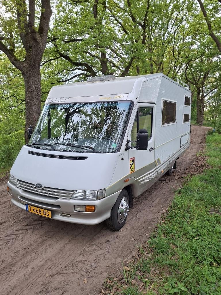 Laika Ecovip 200i | 7 persoons | Airco | Hefbed | Stapelbed, Caravans en Kamperen, Campers, Chemisch toilet, Ringverwarming, Fiat