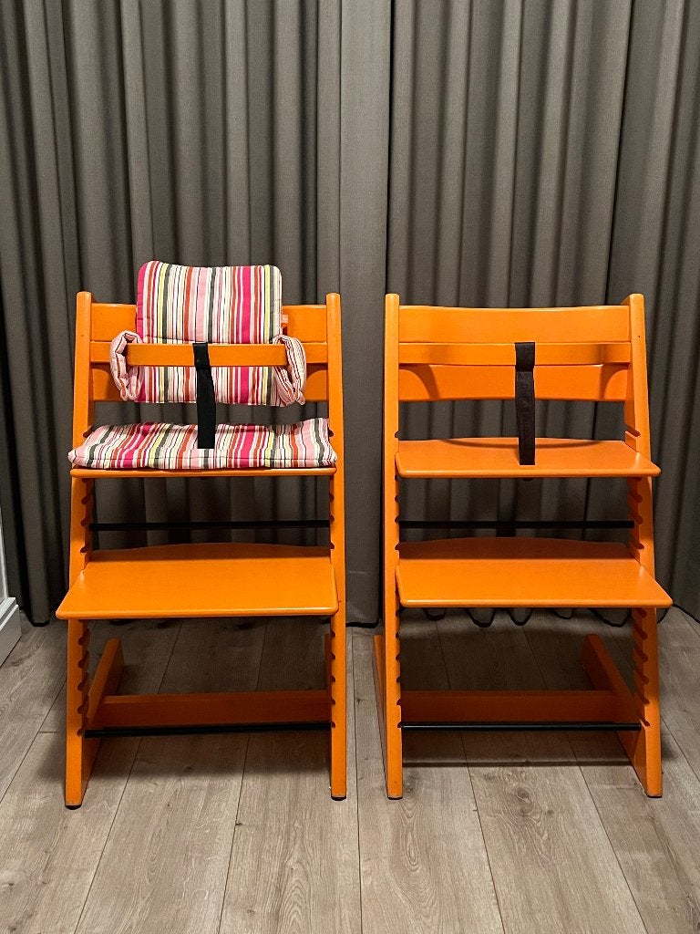 Twee Stokke TripTrap stoelen, oranje, Kinderen en Baby's, Kinderstoelen, Ophalen, Gebruikt, Meegroeistoel, Stoelverkleiner