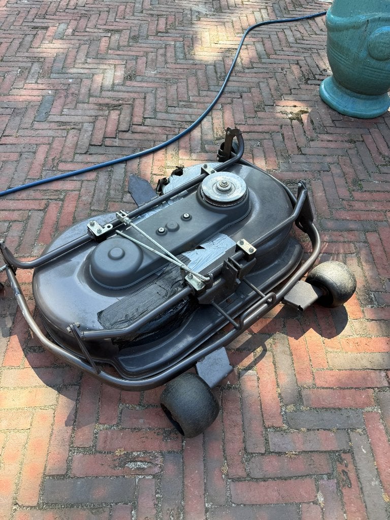 Gezocht maaidek husqvarna rider 13, Tuin en Terras, Zitmaaiers, Ophalen, Gebruikt, Husqvarna, 120 cm of meer