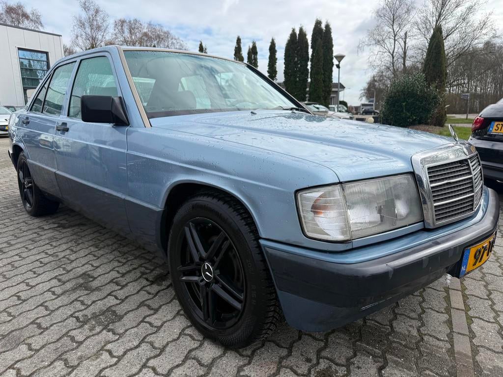 Mercedes-Benz 190-serie 2.6 E Standard, Auto's, Automaat, Achterwielaandrijving, Gebruikt, 2597 cc