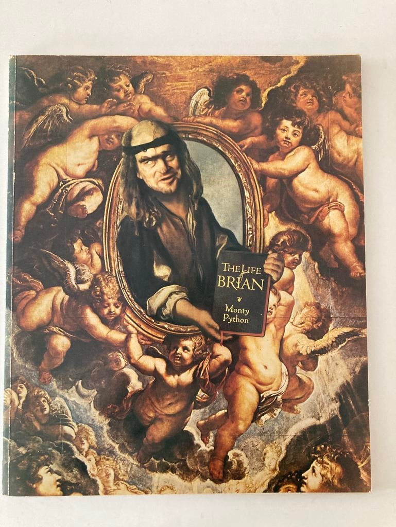 Boek Monty Python The life of Brian + Scrapbook, Ophalen of Verzenden, Gelezen, Overige typen