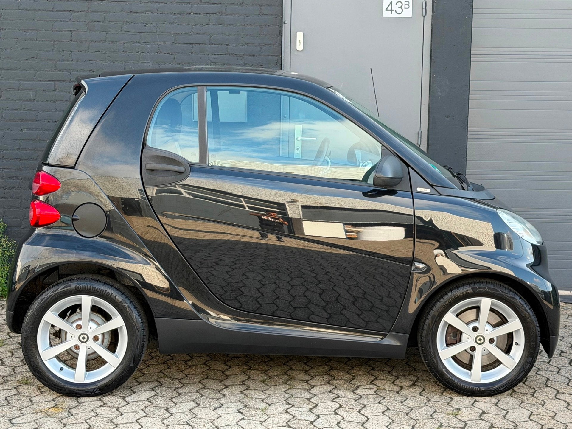 Smart Fortwo coupé 1.0 mhd Pulse PANO TOERENTELLER, Auto's, Smart, Automaat, Gebruikt, Zwart, 18 €/maand