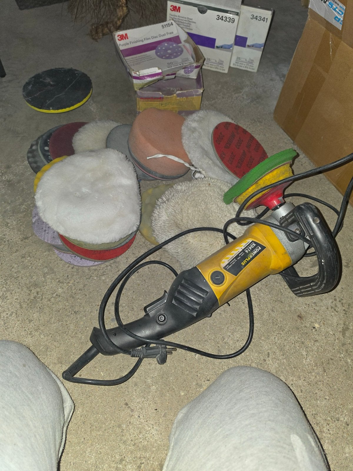 POWERPLUS X0474 Excentrische schuurmachine met accessoires, Doe-het-zelf en Verbouw, Ophalen, Gebruikt, Minder dan 600 watt, Excentrische schuurmachine