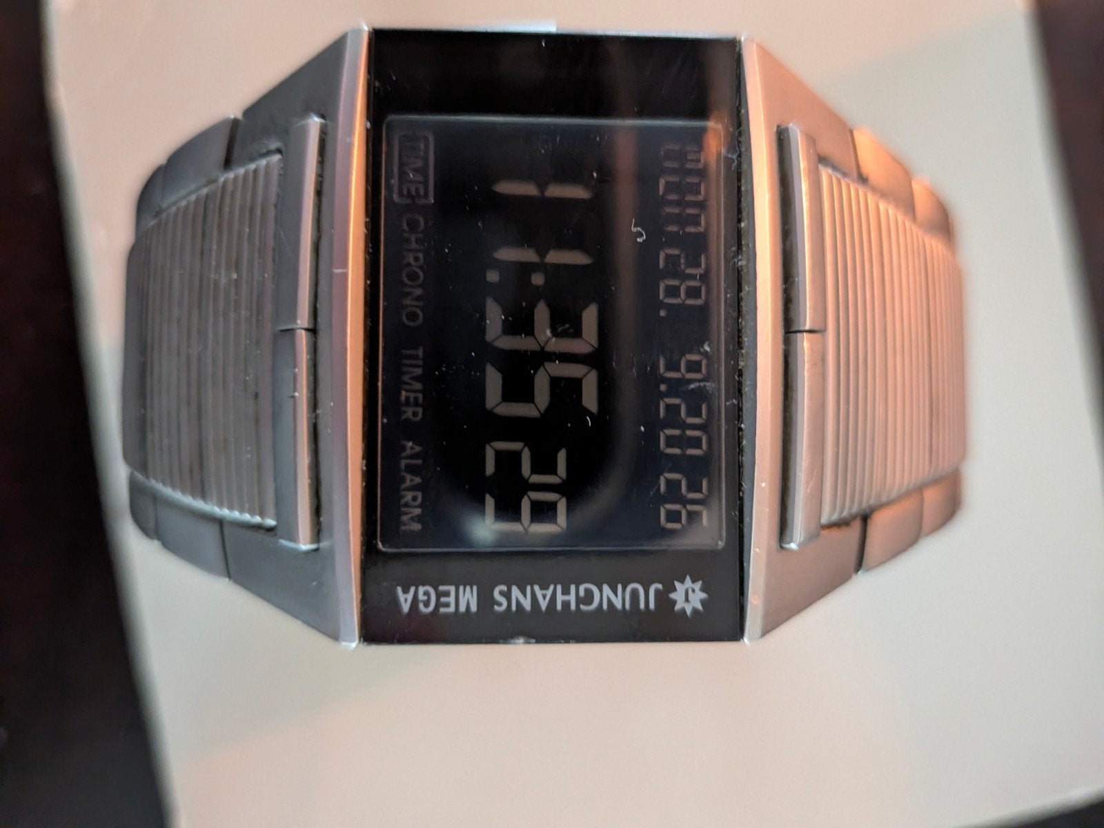 Junghans Mega 1000 Limited Edition Funkuhr Edelstaal, Sieraden, Tassen en Uiterlijk, Overige merken, Staal, Staal, Polshorloge