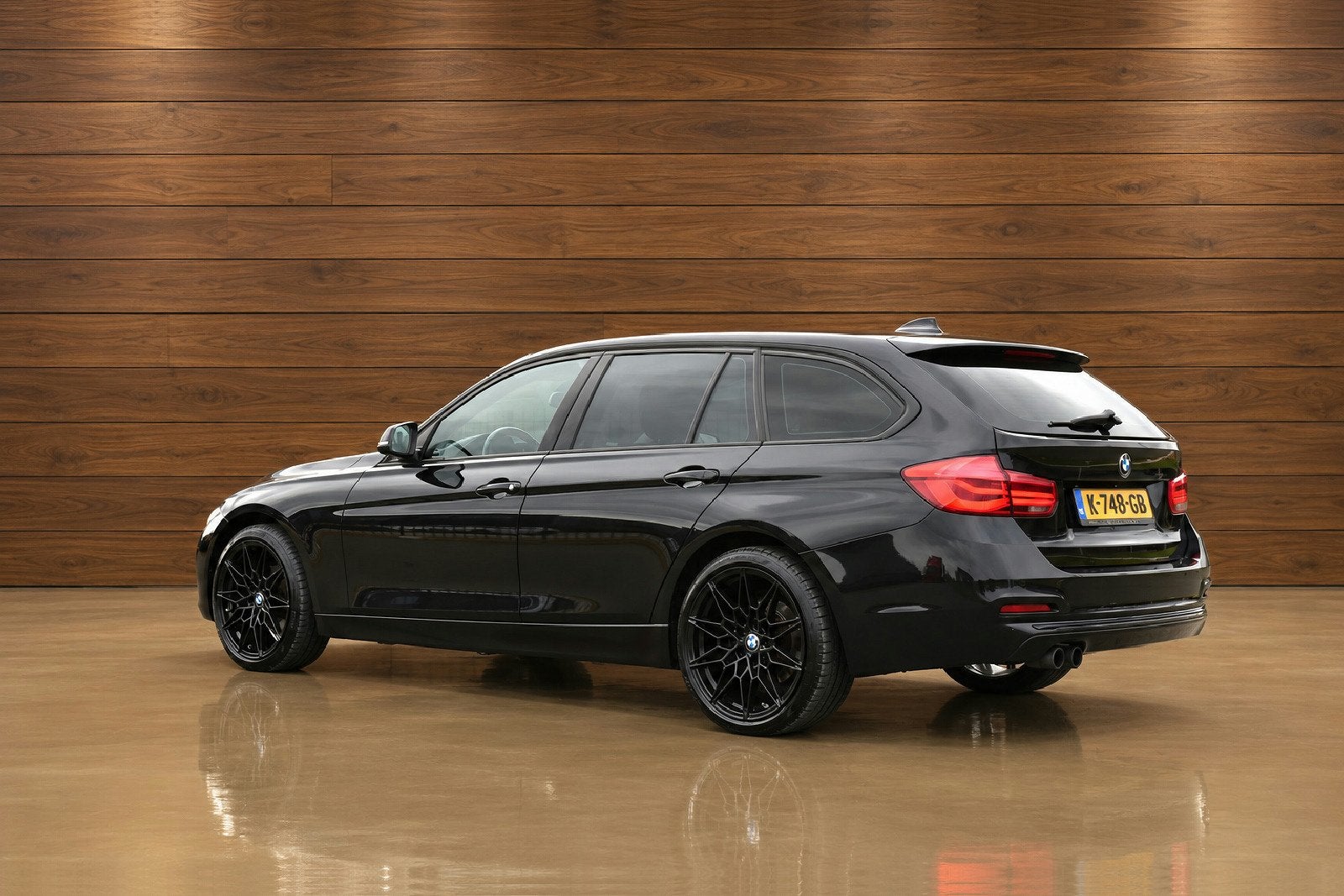 BMW 3 Serie Touring 320i xDrive High Executive (bj 2017), Auto's, Automaat, 1998 cc, 15 km/l, 4 cilinders