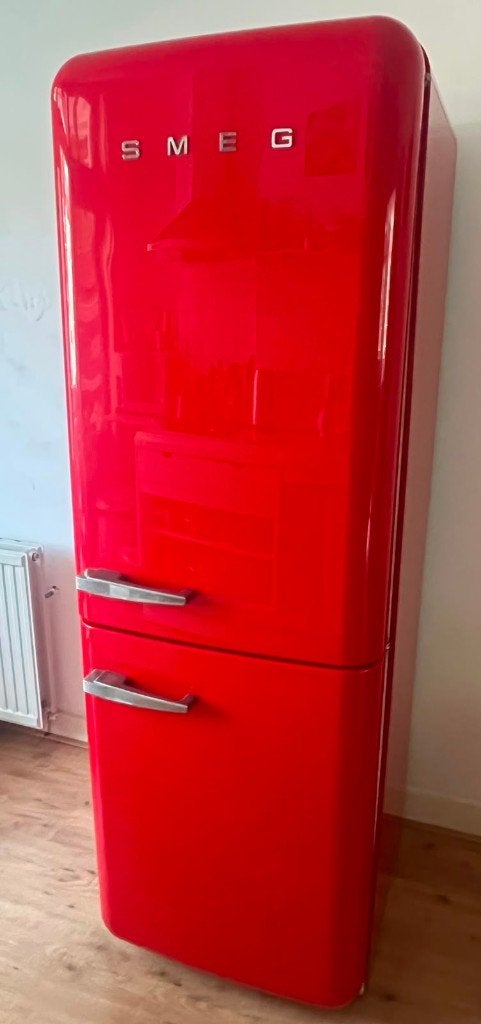 SMEG Koel-vriescombinatie – Rood – Iconisch Jaren 50 Design, Ophalen, Gebruikt, 200 liter of meer, 60 cm of meer