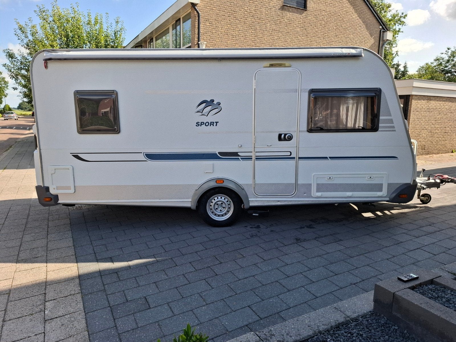 Te koop nette Knaus sport 450 FU incl Mover+voortent+Luifel, Rondzit, Particulier, 4 tot 5 meter, Knaus