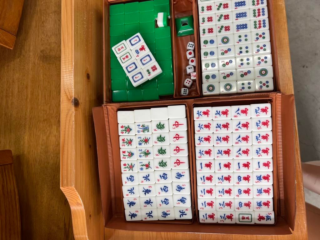 Vintage Mahjong set compleet in koffer – retro spel, D, Ophalen of Verzenden, Zo goed als nieuw, D
