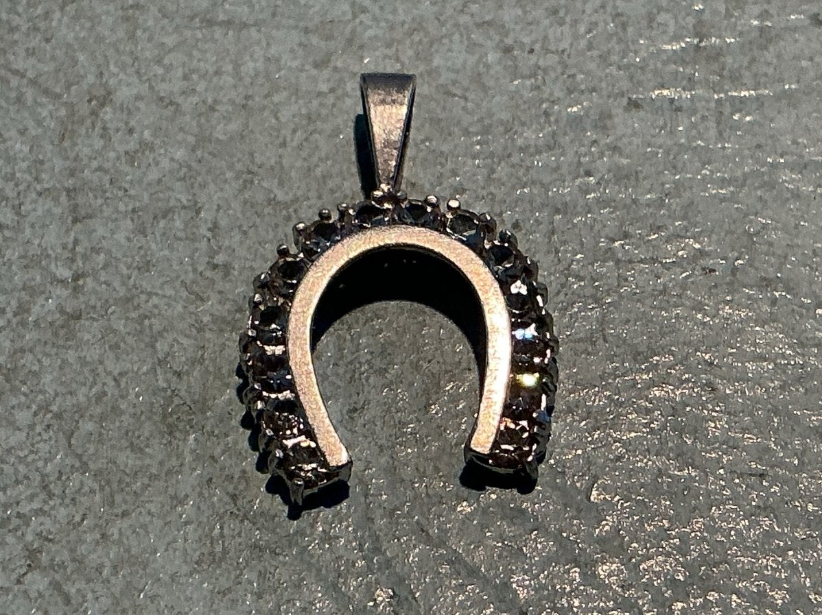 ZILVER 925 HOEFIJZER HANGER  MET WITTE EDELSTENEN, Verzenden, Zilver, Hanger, Met edelsteen
