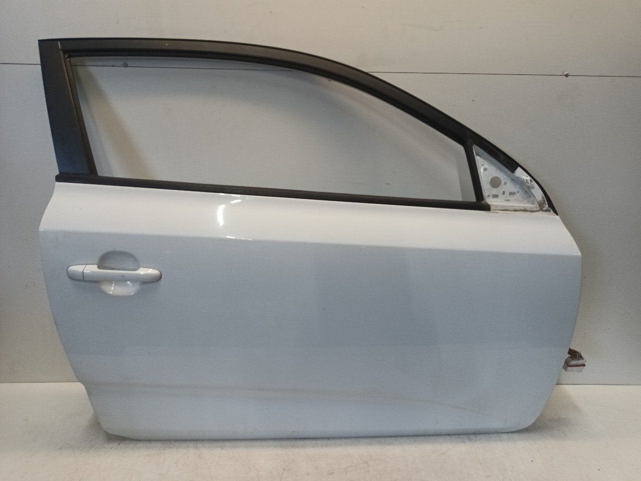 Portier rechts voor Kia Cee'd, Onderdelen@venauto.nl, Van der Ven Autorecycling B.V., Ettenseweg 76, 4706 PB Roosendaal, The Netherlands