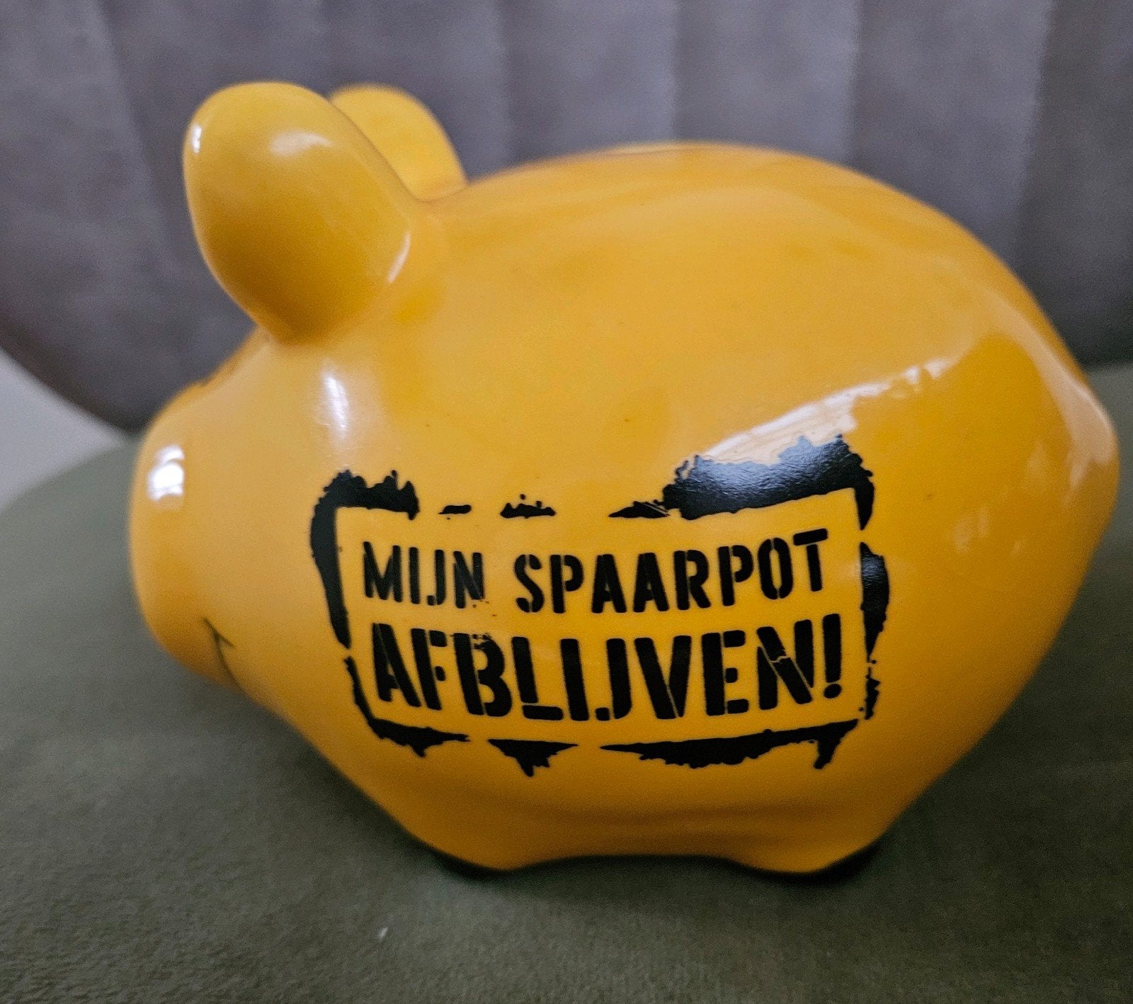 Spaarpot varken "Mijn spaarpot afblijven!", Verzamelen, Spaarpotten, Ophalen of Verzenden, Gebruikt, Steen, Aardewerk of Keramiek