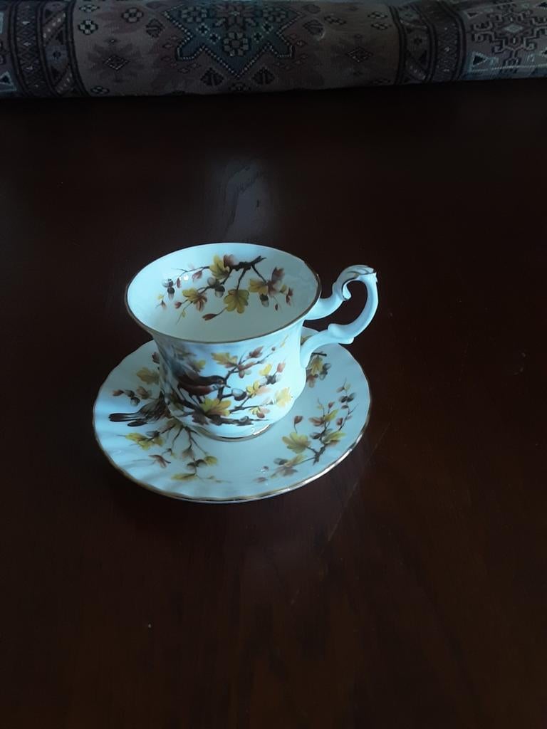 Royal Albert dames kop en schotel Woodland series, Antiek en Kunst, Antiek | Servies los, Ophalen of Verzenden