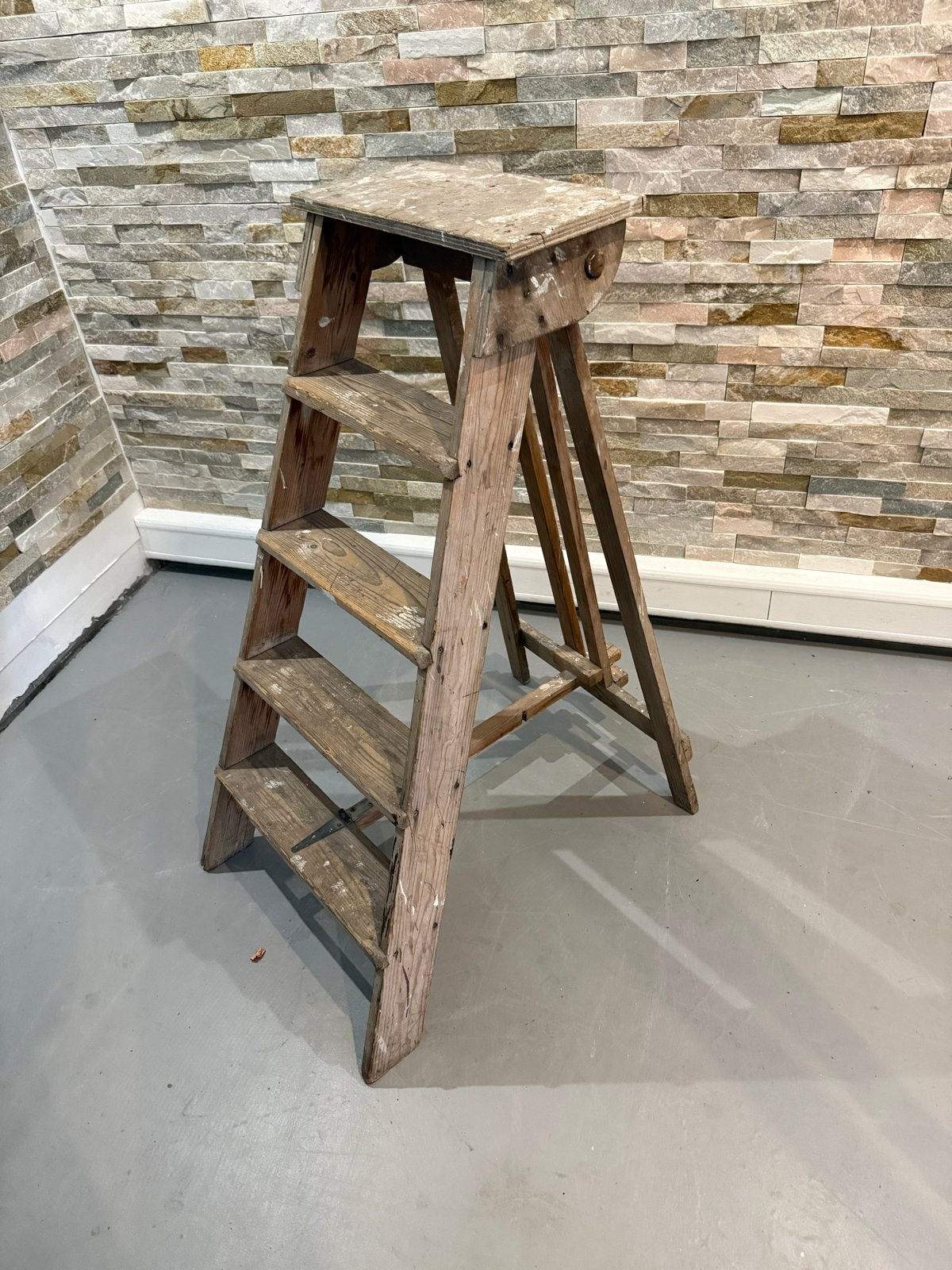 Vintage houten trapje - decoratief en functioneel, Ophalen, Gebruikt, ., Minder dan 2 meter