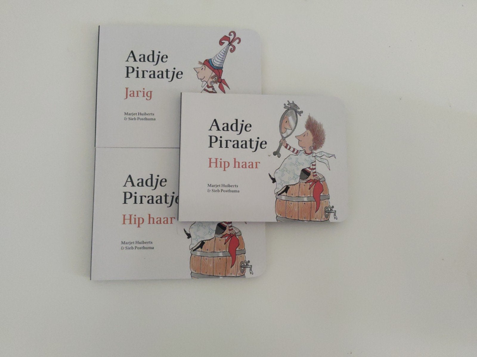 Aadje Piraatje uitdeelboekjes - Jarig & Hip haar, Ophalen of Verzenden, Zo goed als nieuw, Marjet Huiberts, 2 tot 3 jaar