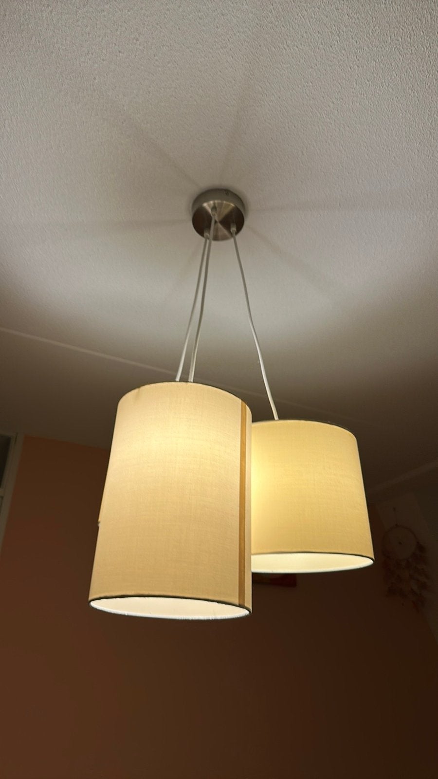 Moderne hanglamp met 3 stoffen kappen BIJNA GRATIS, Ophalen, Zo goed als nieuw, Textiel, E27 (groot)