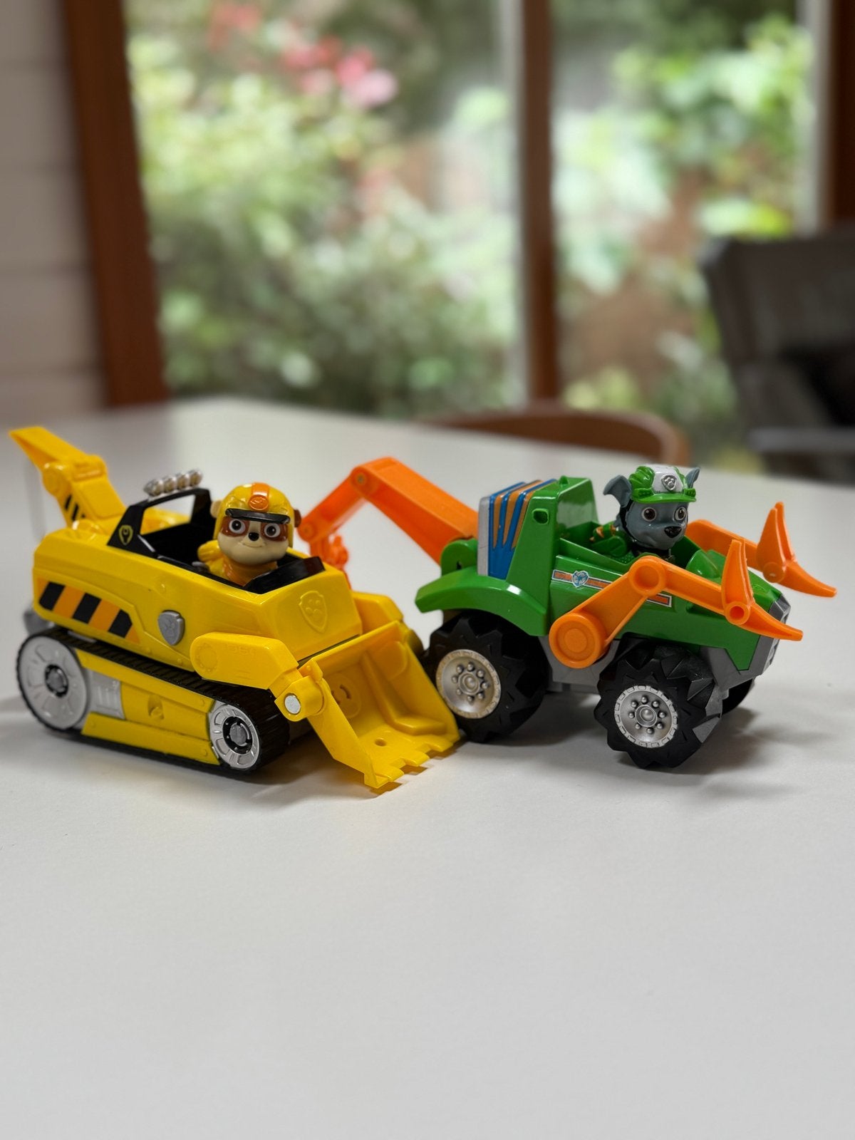 Paw Patrol Voertuigen: Rubble's Bulldozer & Rocky's Recyclin, Ophalen of Verzenden, Gebruikt