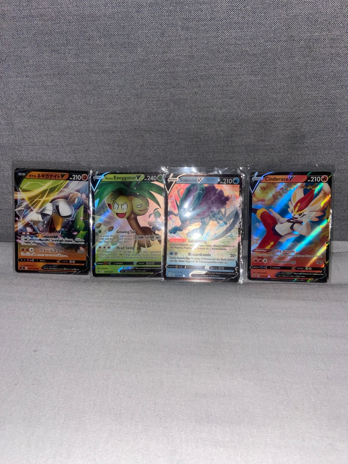 Pokémon V-kaarten: Suicune, Cinderace, Exeggutor, Genesect, Ophalen of Verzenden, Zo goed als nieuw, Meerdere kaarten