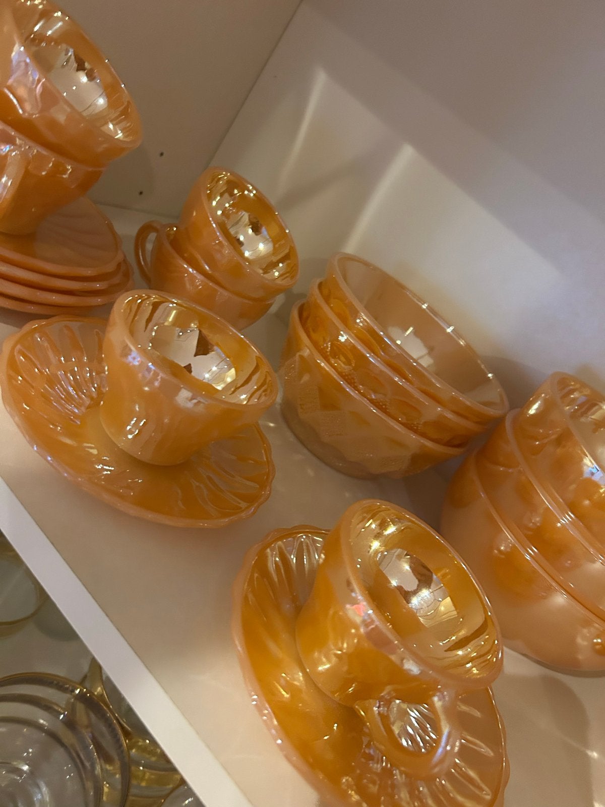Vintage Perzikkleurig Glas Servies - Kopjes, Schotels, Komme, Ophalen of Verzenden