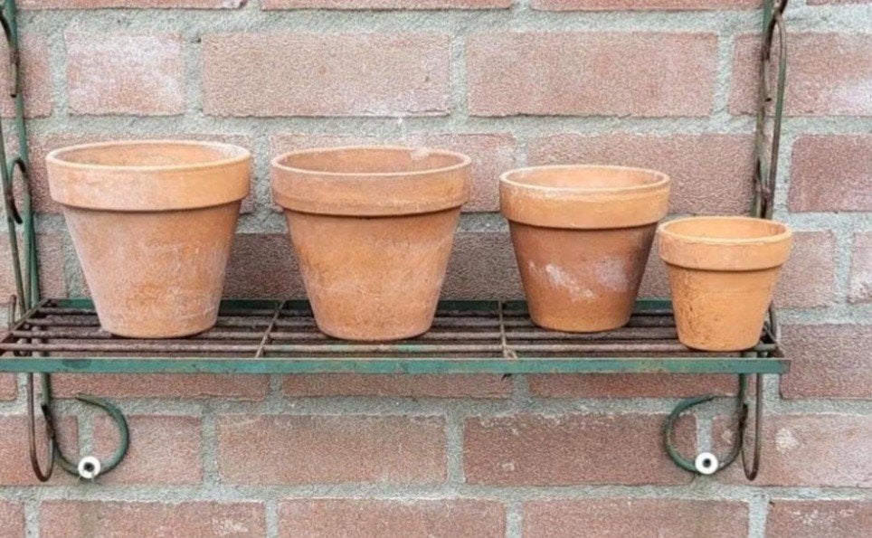 4 stuks terracotta bloempotjes, samen 10 euro, Ophalen, Rond, Balkon, Aardewerk