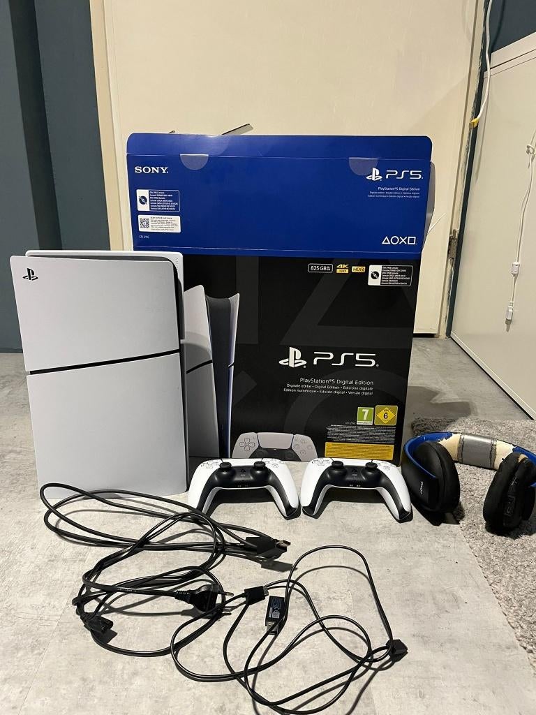 playstation 5 slim echt nog bijna gloednieuw !, Spelcomputers en Games, Spelcomputers | Sony PlayStation 5, Ophalen, Zo goed als nieuw