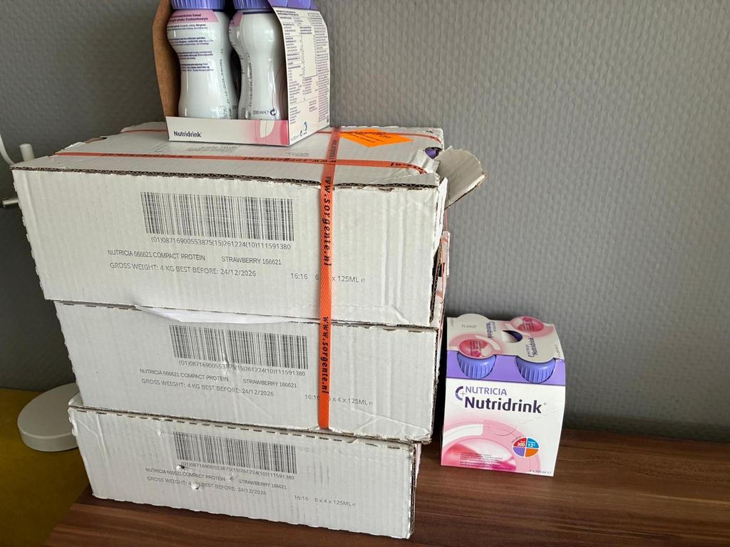 Nutricia strawberry drink 68 flesjes, Ophalen of Verzenden