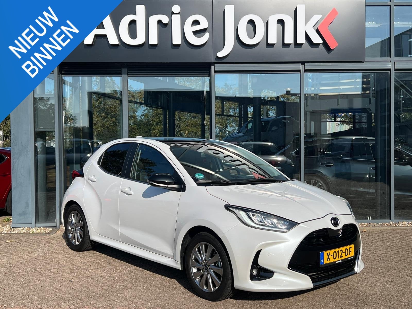Mazda 2 Hybrid 1.5 Select AUTOMAAT |TREKHAAK | PANORAMADAK |, Auto's, 450 kg, Gebruikt, Met garantie (alle), Bedrijf