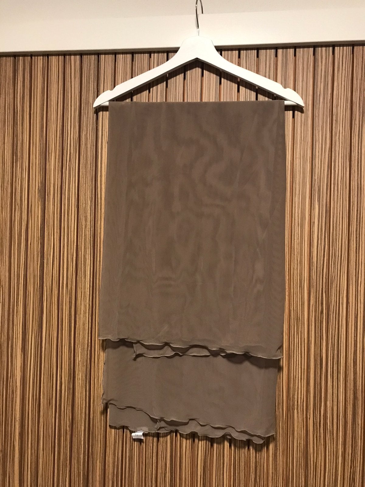KIWI omslagdoek pareo sarong taupe bruin mesh, Verzenden, Nieuw, Bruin, Overige typen