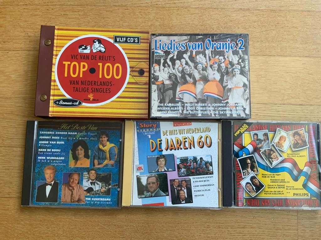 Top 100 Nederlandstalige Hits Jaren 50, 60 & 70 CD Boxset, Ophalen of Verzenden, Zo goed als nieuw, Levenslied of Smartlap, Boxset