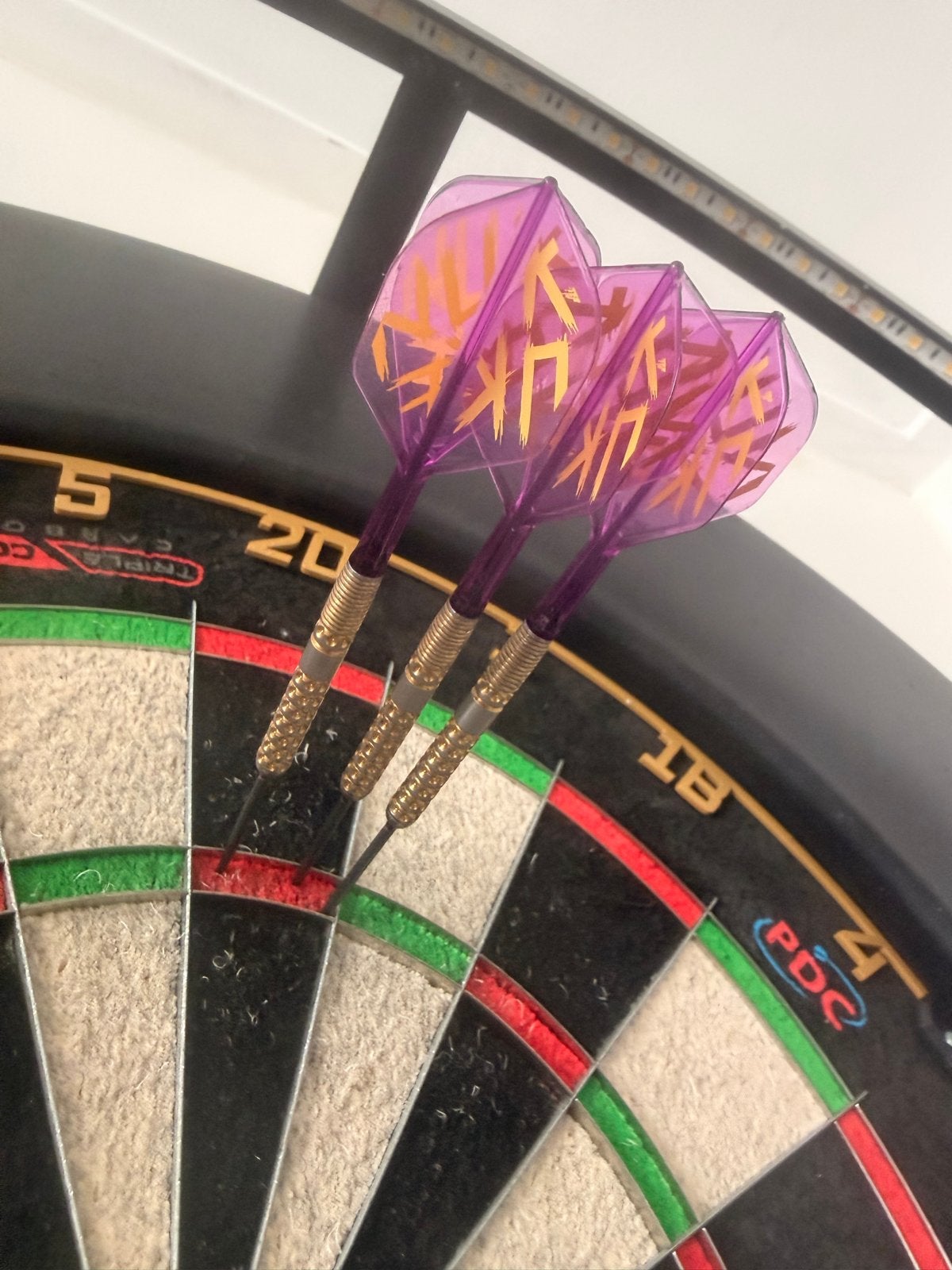 Target Darts Luke Littler G1 Prodigy 23g, Ophalen of Verzenden, Zo goed als nieuw, Pijlen