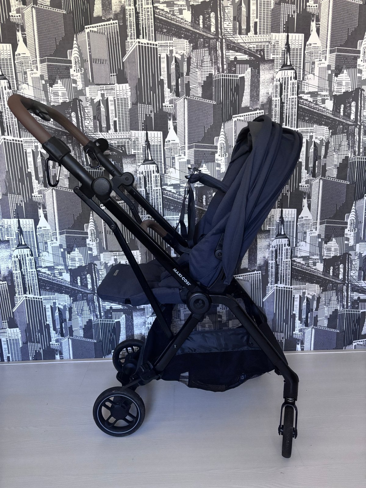 Maxi-Cosi Leona kinderwagen met adapters en accessoires, Ophalen, Zo goed als nieuw, Maxi-Cosi, Regenhoes