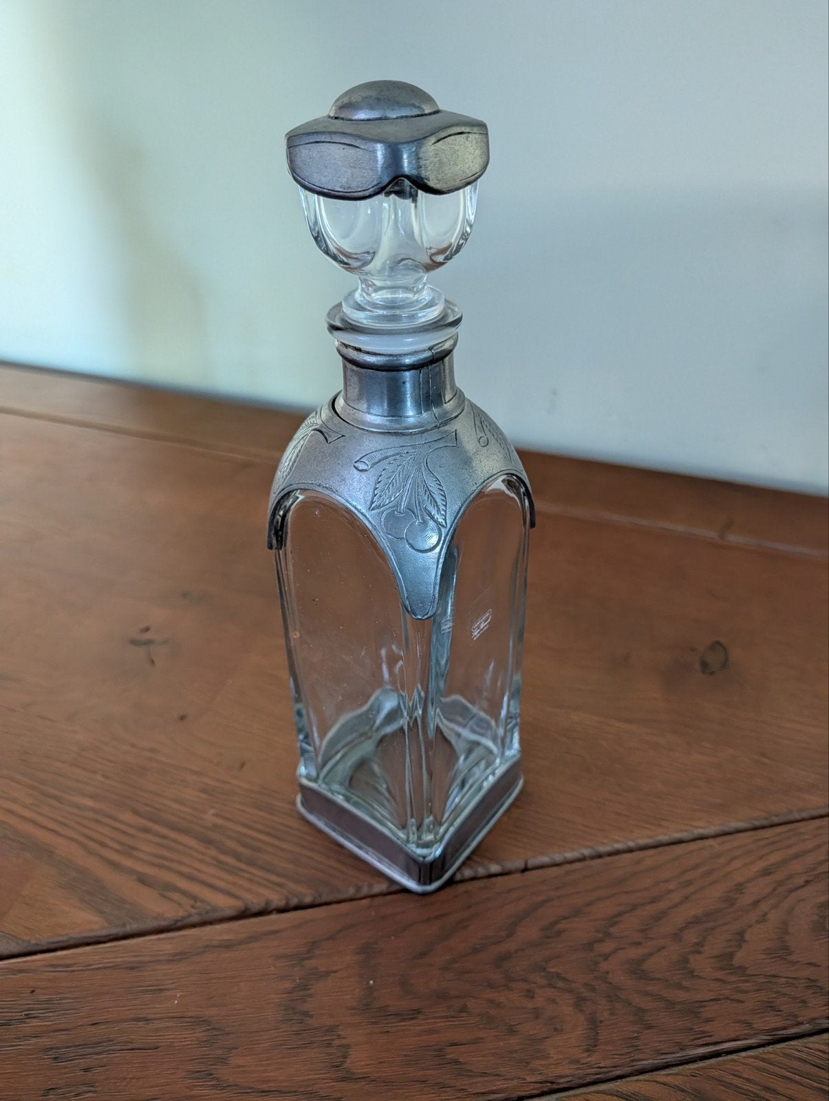 Antieke karaf met tinnen decoratie, Ophalen of Verzenden