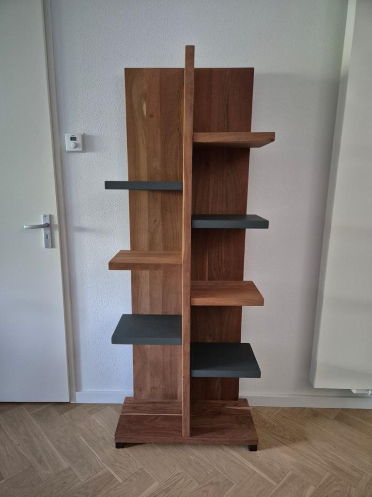 Boekenkast Falster, Ophalen